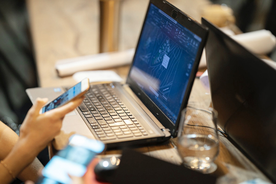 对科技型企业而言,高科技产品的来源