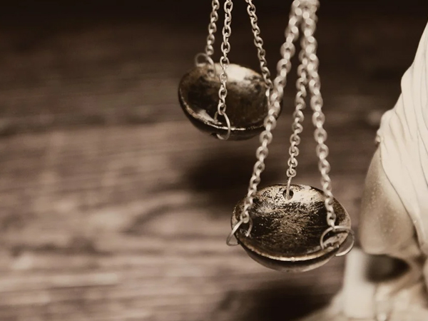 法律视点:实现公民权利是谁的义务