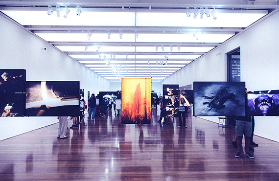 室外大型异型式灯箱